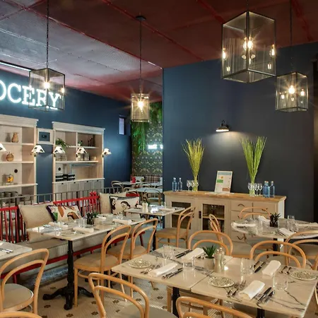 Se Catedral Porto, Tapestry Collection By Hilton Hotel