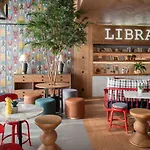 Se Catedral Porto, Tapestry Collection By Hilton