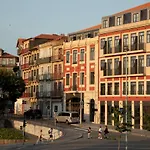 Se Catedral Porto, Tapestry Collection By Hilton 4* Oporto