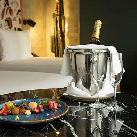 Se Catedral Porto, Tapestry Collection By Hilton 4* Porto