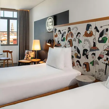 Se Catedral Porto, Tapestry Collection By Hilton