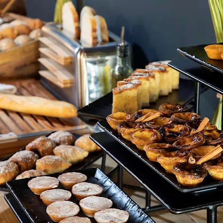 Se Catedral Porto, Tapestry Collection By Hilton Oporto