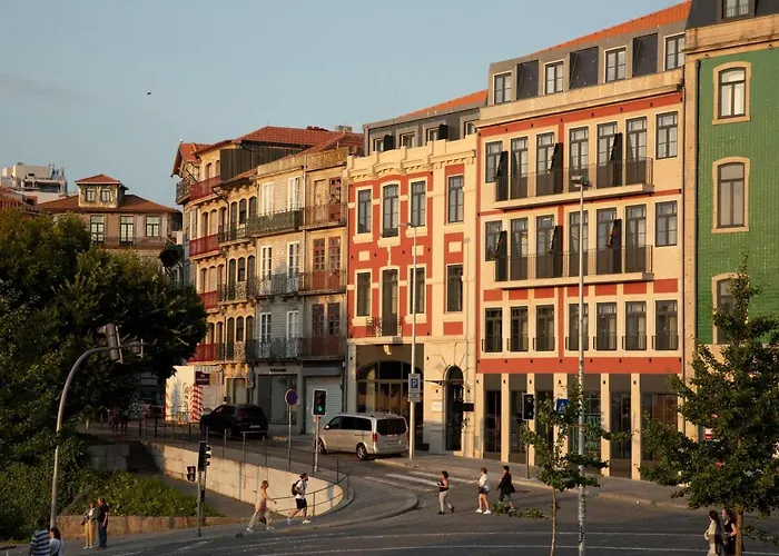 Se Catedral Porto, Tapestry Collection By Hilton 4* 포르투