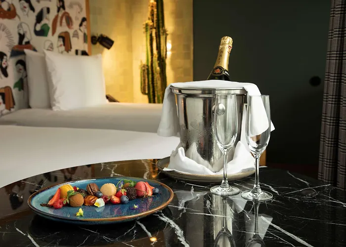 Hotel Se Catedral Porto, Tapestry Collection By Hilton Porto