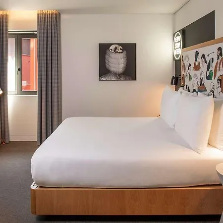 Se Catedral Porto, Tapestry Collection By Hilton Otel Porto