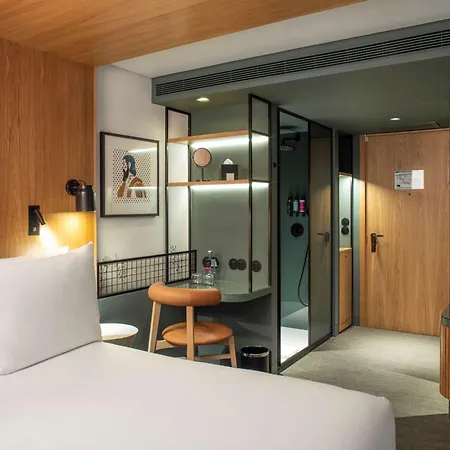 Se Catedral Porto, Tapestry Collection By Hilton Otel