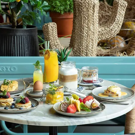 Se Catedral Porto, Tapestry Collection By Hilton 4* Porto