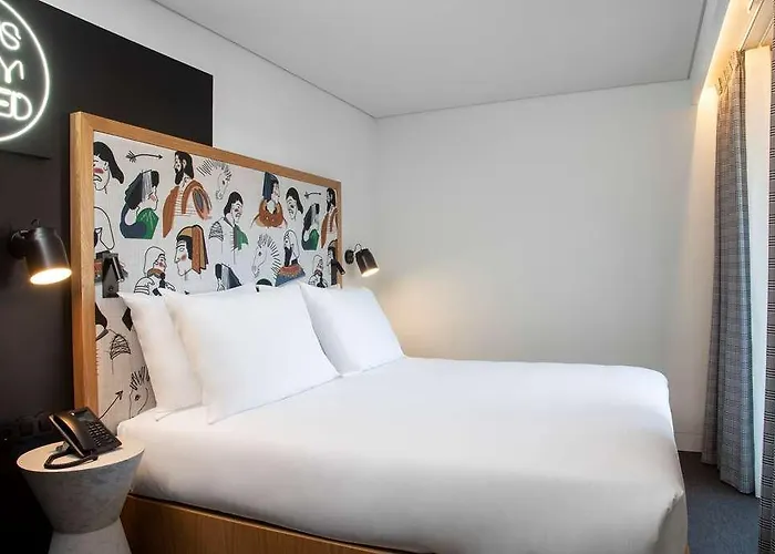 Se Catedral Porto, Tapestry Collection By Hilton Otel Porto