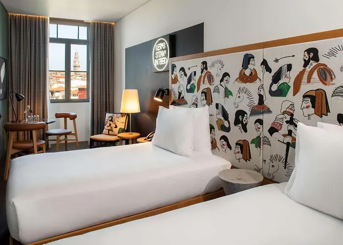 Se Catedral Porto, Tapestry Collection By Hilton