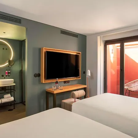 Se Catedral Porto, Tapestry Collection By Hilton Porto