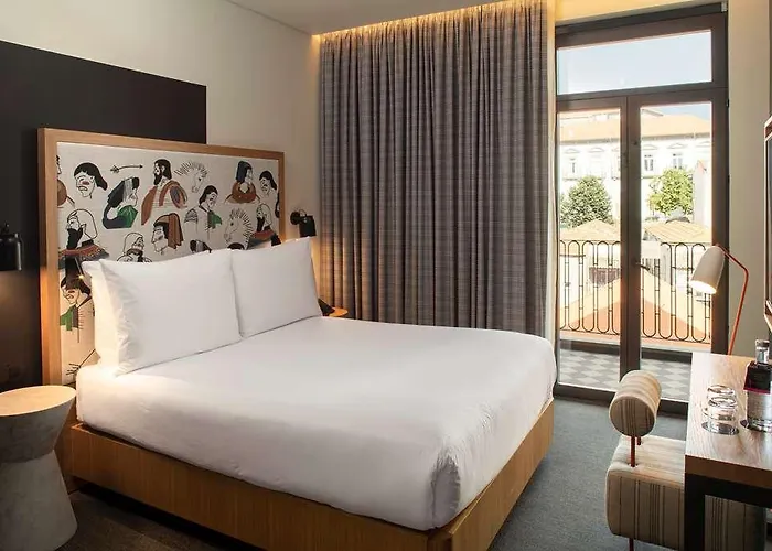 Se Catedral Porto, Tapestry Collection By Hilton Porto